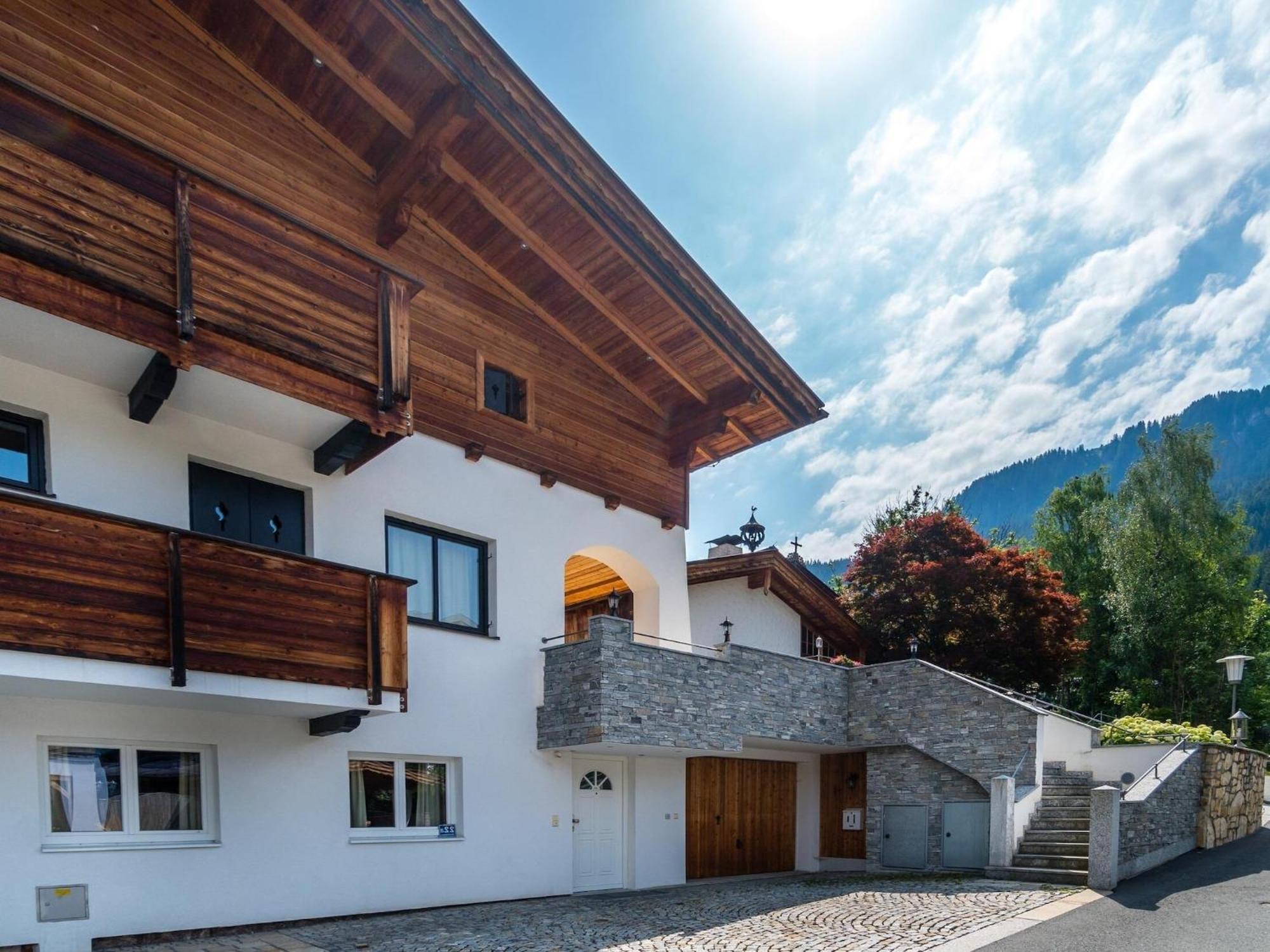 Apartment Near The Hahnenkamm Cable Car Kitzbühel Zewnętrze zdjęcie