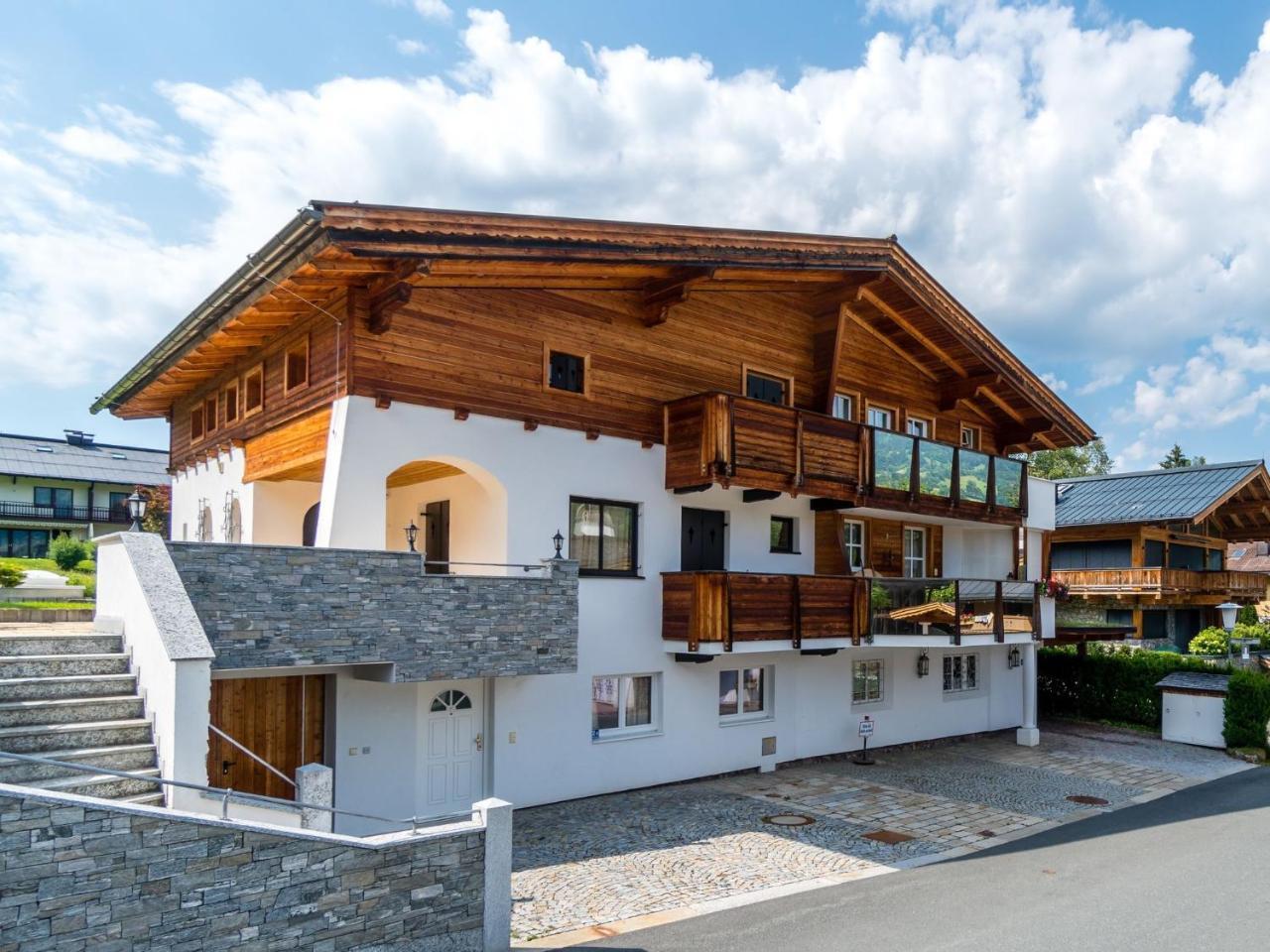 Apartment Near The Hahnenkamm Cable Car Kitzbühel Zewnętrze zdjęcie